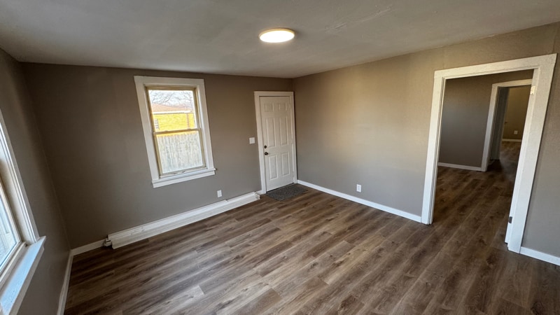 Building Photo - 400 Emma Ave