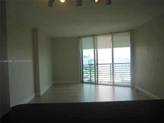 Building Photo - 325 S Biscayne Blvd