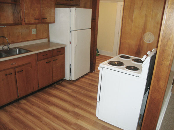 Kitchen toward Entryway. - 415 Oak Dr