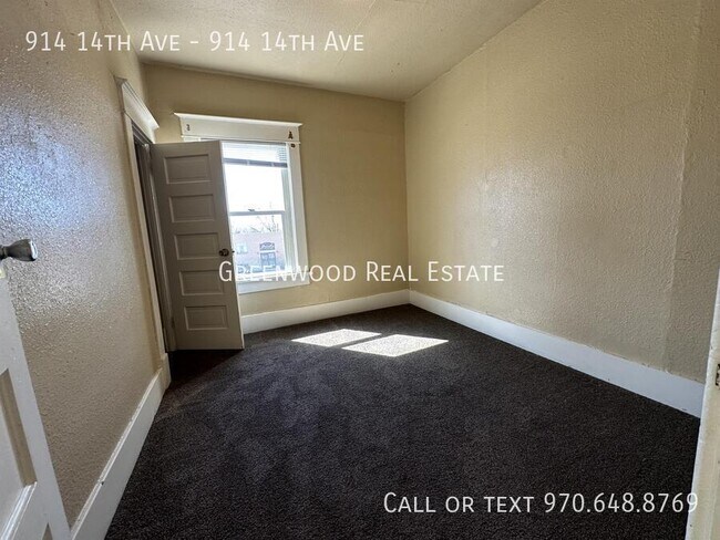Building Photo - 914 14th Ave
