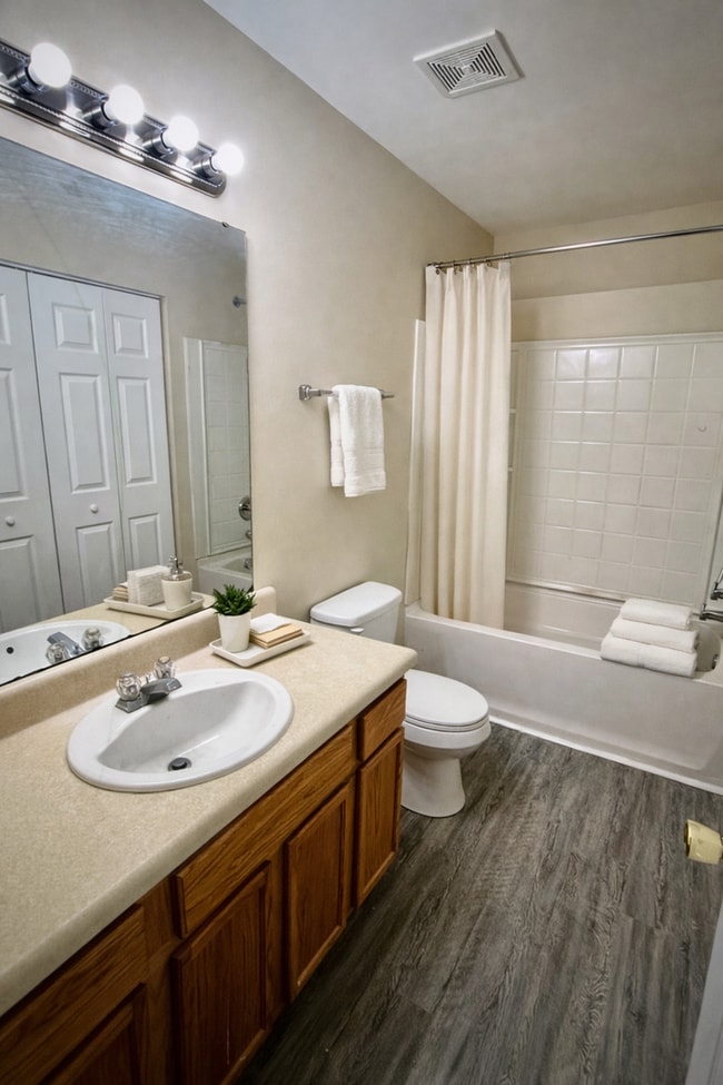 Building Photo - Beautiful 4 Bedroom Home with Garage – Convenient North Charlotte Location