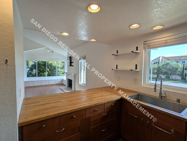 Building Photo - 4054 Nobel Dr