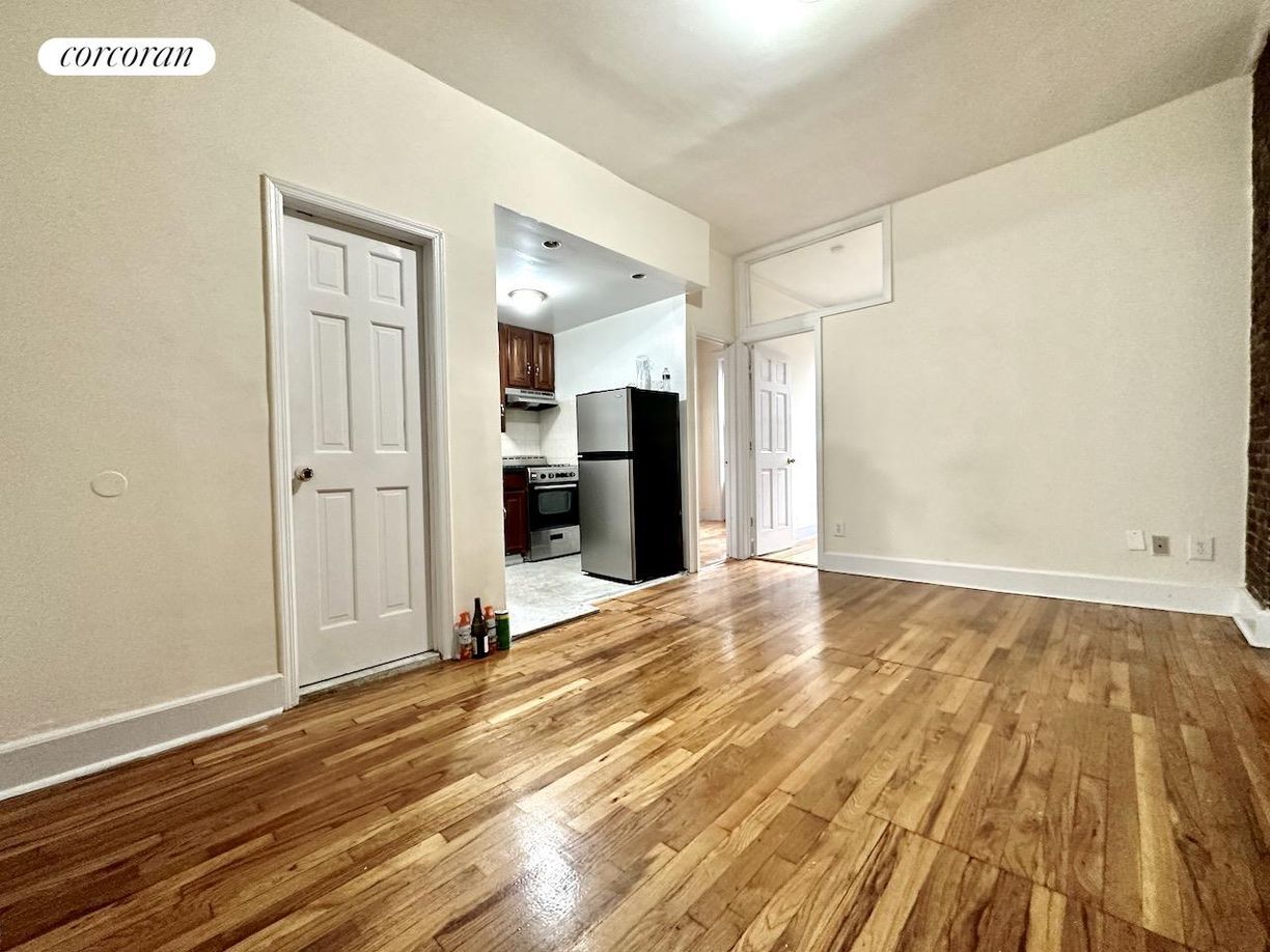Building Photo - 454 W 57th St