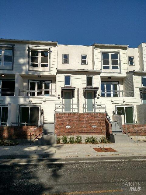 Building Photo - 1624 3rd St