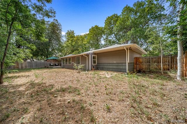 Building Photo - 3124 S Vine Ct