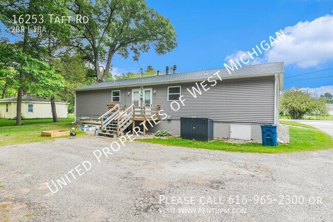 Building Photo - 16253 Taft Rd