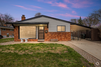 Building Photo - 31810 Briar Ln