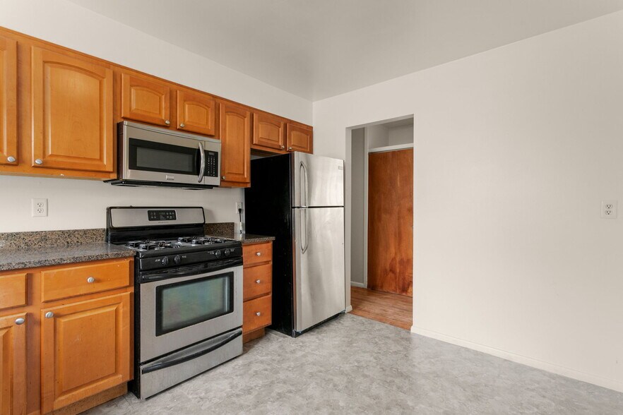 Building Photo - 1536 Byron Dr