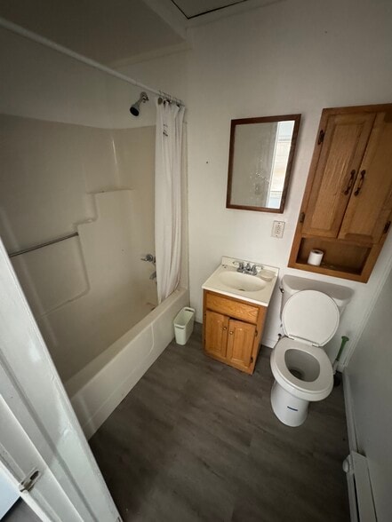 Building Photo - 42 Summit Ave