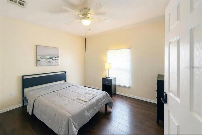 Building Photo - 1030 Universal Rest Pl