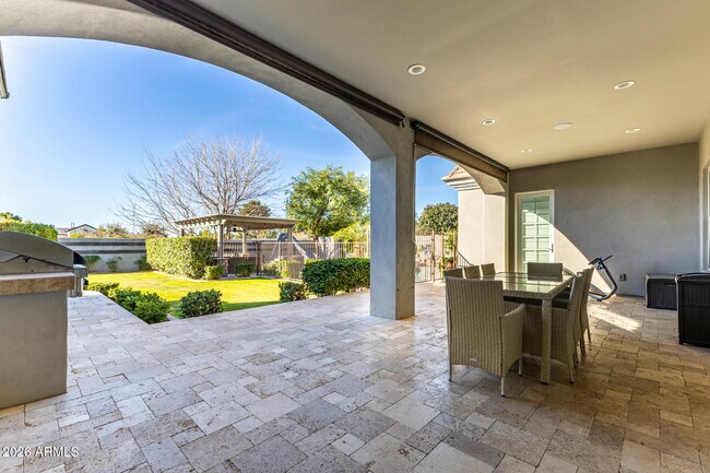 Building Photo - 2013 E Mallory St