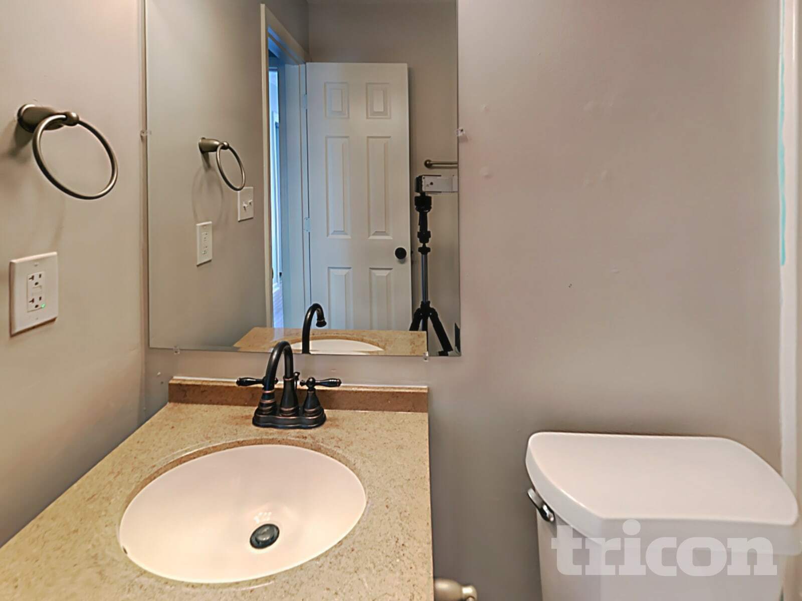 Building Photo - 3015 Trellis Ln