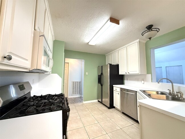 Building Photo - 20514 Westfield Estates Dr