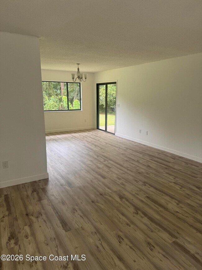 Building Photo - 1418 Paley Cir SE