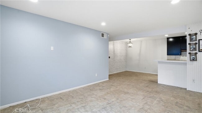 Building Photo - 1101 W MacArthur Blvd