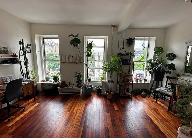 Building Photo - 808 Quincy St