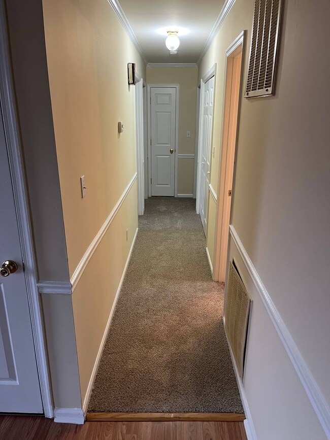 Building Photo - 684 Williams-White Rd