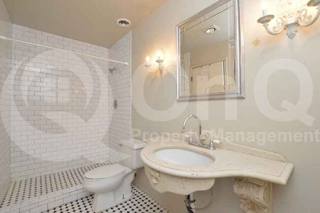 Building Photo - 4028 N Granite Reef Rd