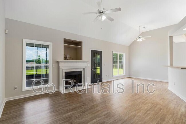 Building Photo - 117 Camden Lake Dr