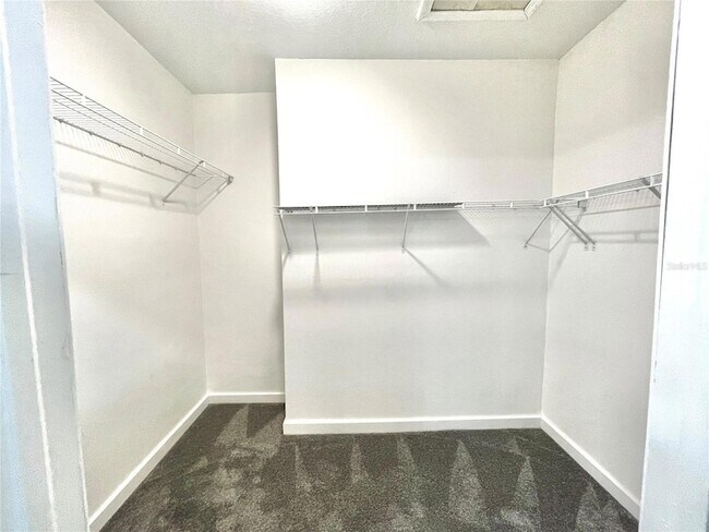 Building Photo - 2096 Kings Palace Dr