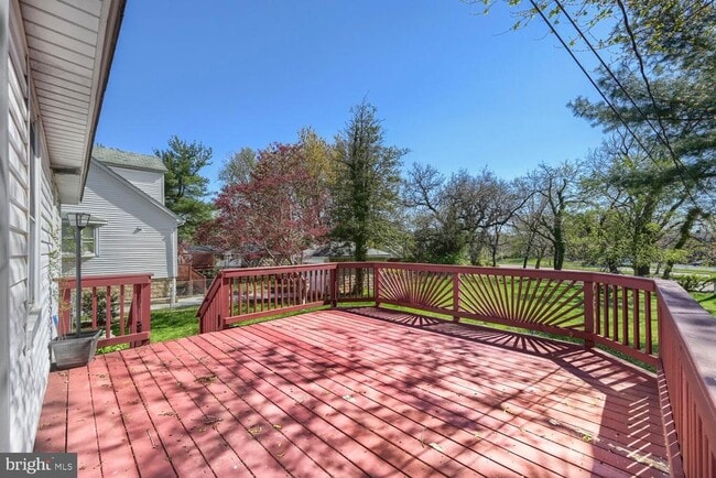 Building Photo - 6609 Fairdel Ave