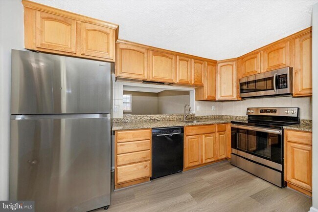 Building Photo - 103 Savannah Ct