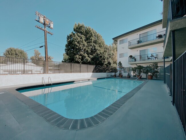 Building Photo - The Dalton Apartments