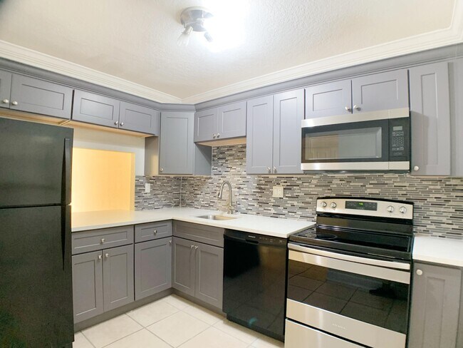 Building Photo - 8370 Sands Point Blvd