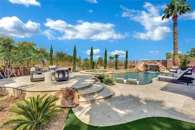 Building Photo - 2805 Molinard Ct