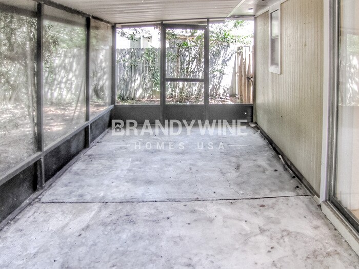 Building Photo - 8155 Crosswind Rd