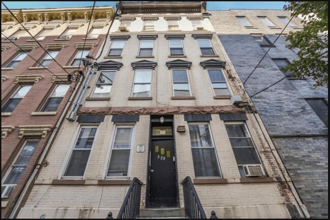 Building Photo - 320 Jefferson St