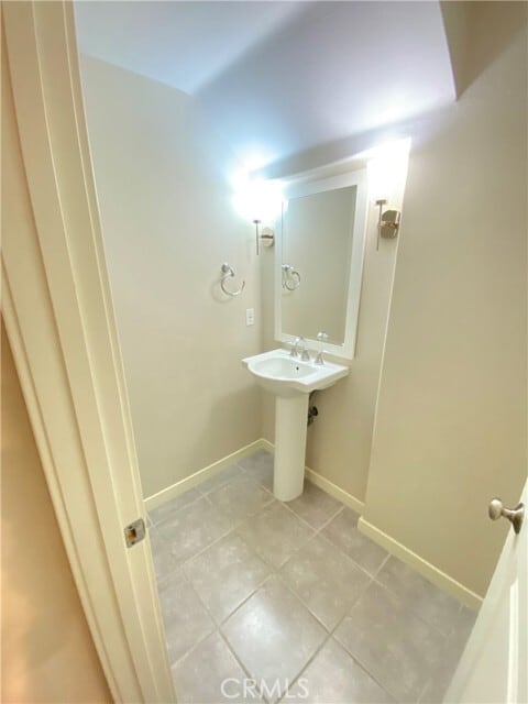 Building Photo - 64 Bronze Leaf