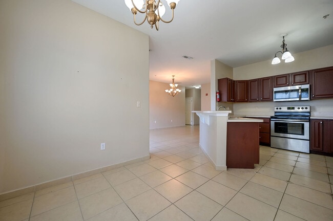 Building Photo - 3601 S Sagamore Dr