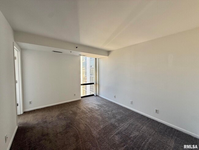 Building Photo - 123 SW Jefferson Ave