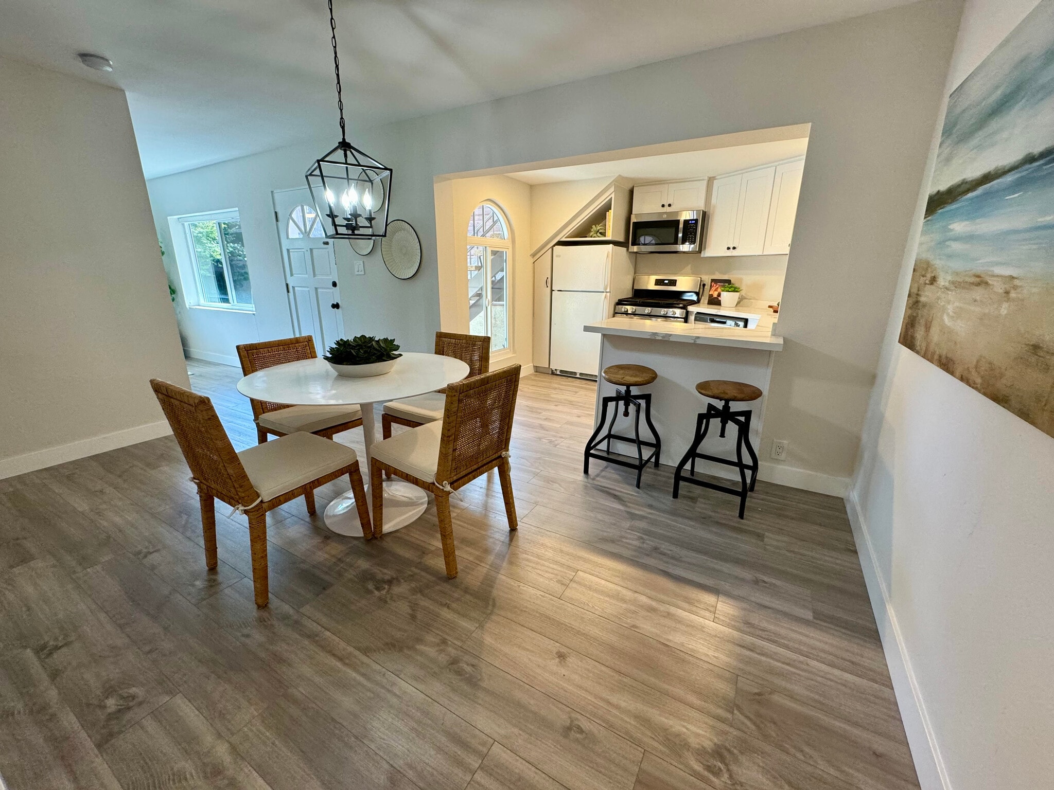 Building Photo - 31671 Seacove Dr