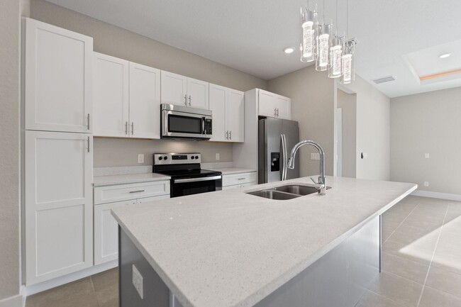 Building Photo - 361 Begonia Ct