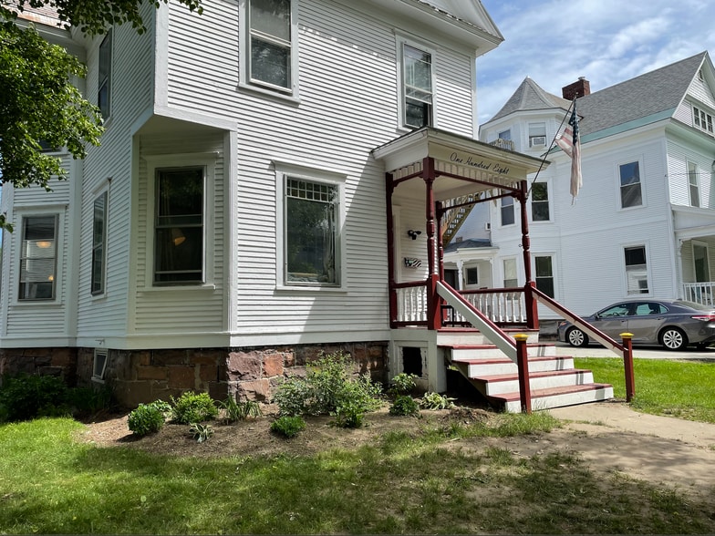 Primary Photo - 108 Buell St