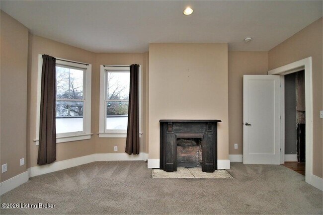 Building Photo - 2920 Frankfort Ave