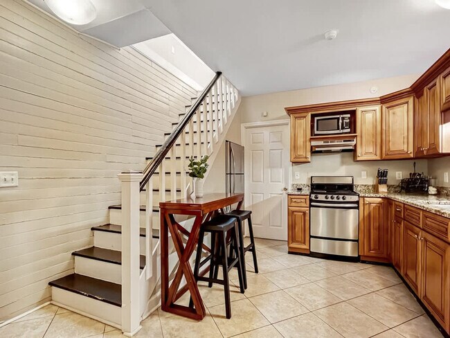 Building Photo - 209 W Bolton St