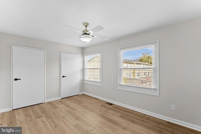 Building Photo - 210 Cameron St