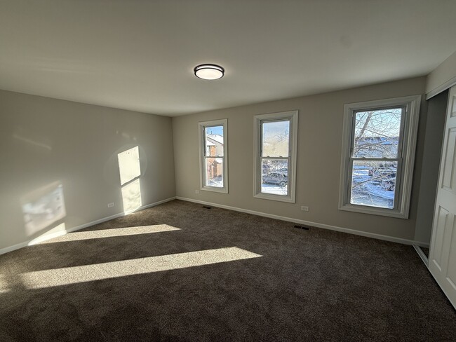 Building Photo - 1333 Petersburg Ct