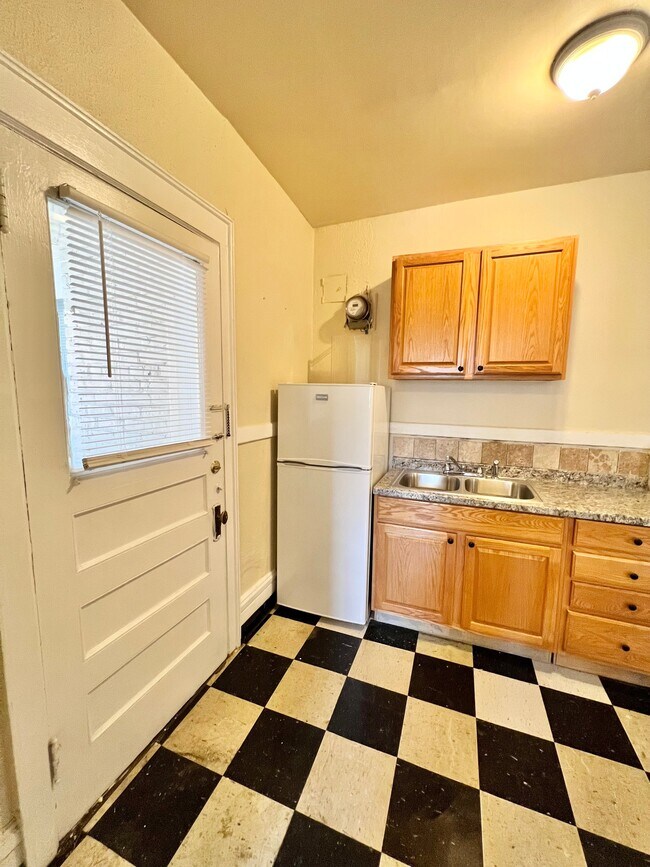 IMG_8774 - Cross Apartments