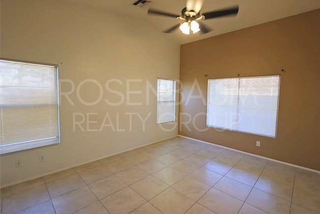 Building Photo - Charming 3-beds, 2-baths home in Wigwam Cr...