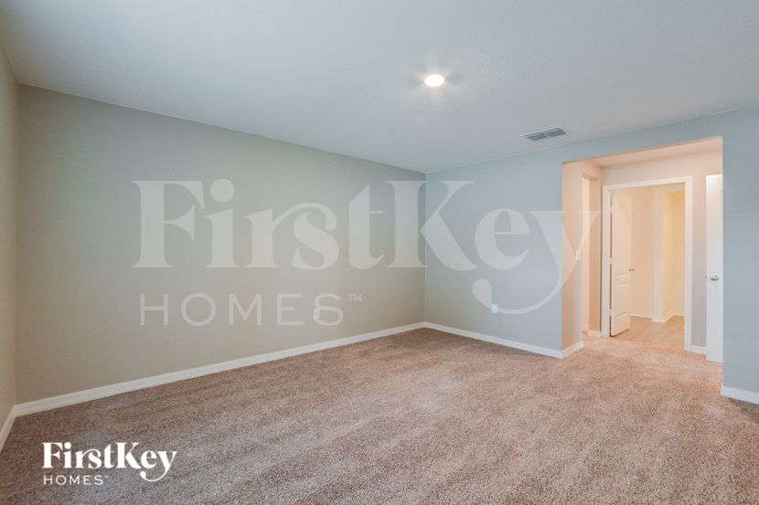 Building Photo - 437 Kensington View Dr