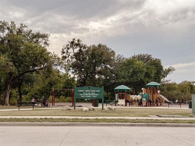 Building Photo - 1857 Shasta View Dr