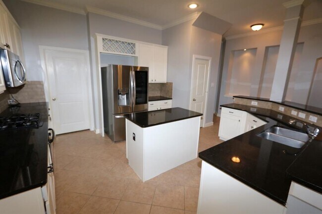 Building Photo - 28238 Daystrom Ln