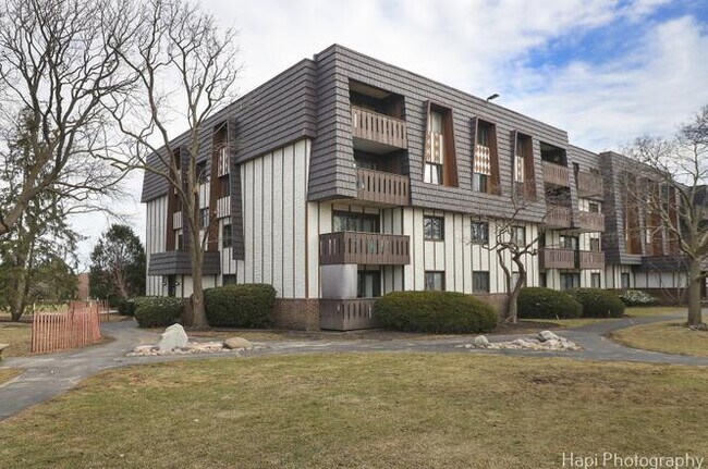 Building Photo - 13200 W Heiden Cir