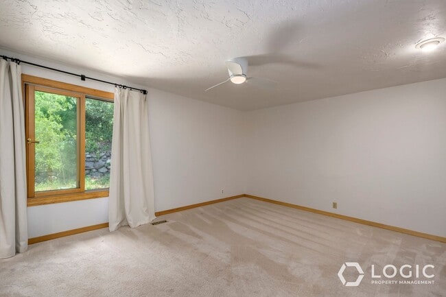 Building Photo - Beautiful Home in Prime Location!