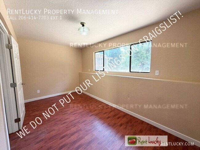 Building Photo - 2516 S 284th St