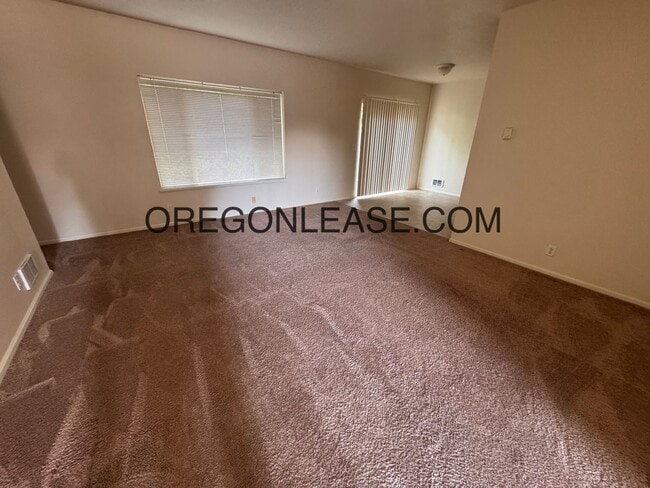 Building Photo - 3386/3390 Arrowhead st
